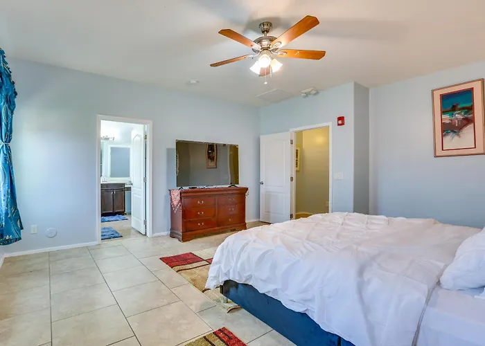 Furnished Patio! Retreat 12 Mi To Dtwn Holiday home