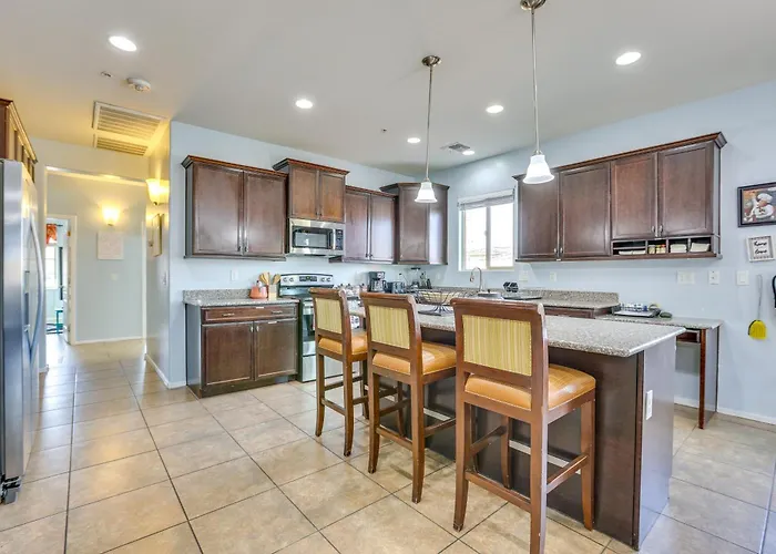 Furnished Patio! Retreat 12 Mi To Dtwn